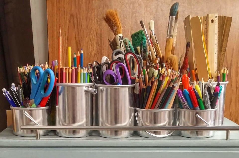 art-supplies-brushes-rulers-scissors-