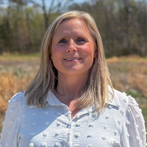 Kirstin Whitely's headshot